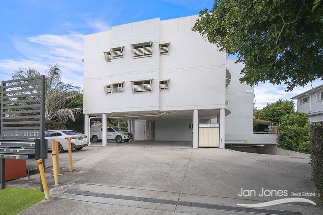 10/22 Robert Street, QLD 4019