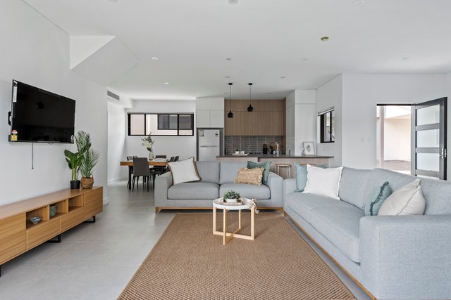 2/42 Nurrawallee Street, NSW 2539