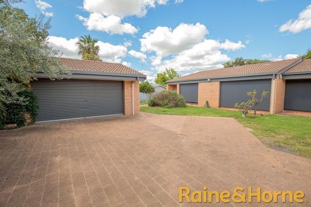 8/96 Bultje Street, NSW 2830
