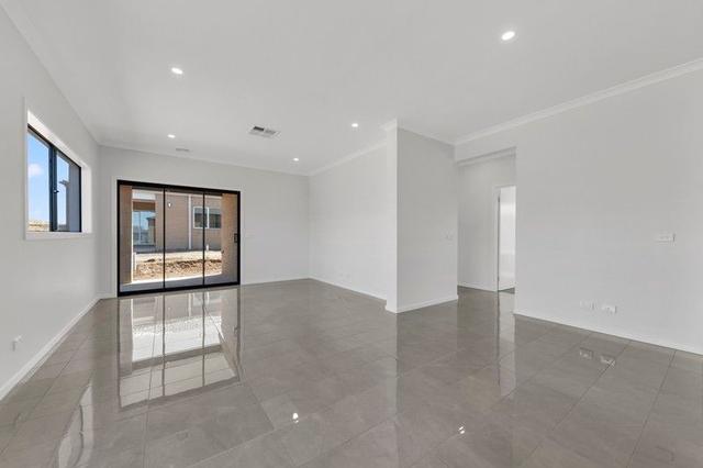 18 Anisata Way, VIC 3024