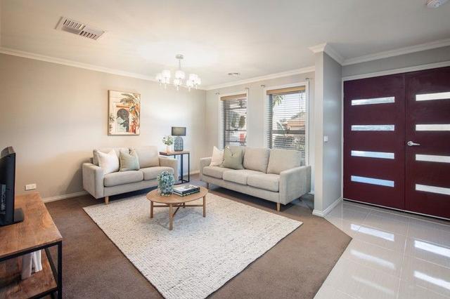 14 Harvard Place, NSW 2640