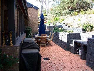 Side of house (2003-05-28)