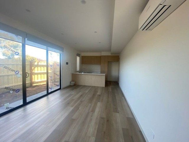 1/132 Power Street, VIC 3021