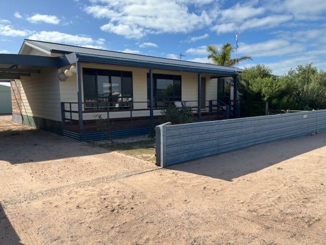 10 Pool Crescent, SA 5700