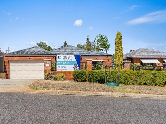 26 Ballarat Street, WA 6062