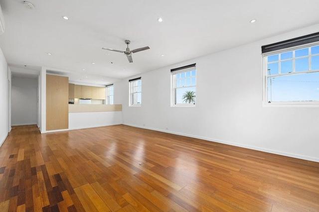 102/49 Beach Street, VIC 3207