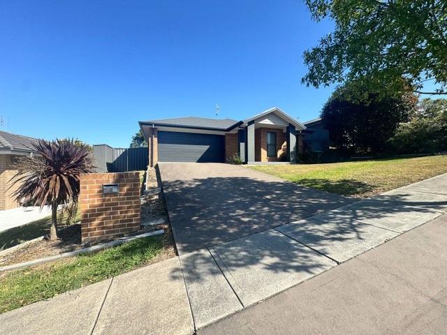 17 Polaris Avenue, NSW 2285