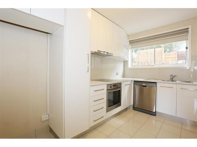 4/21 Bellairs Avenue, VIC 3011