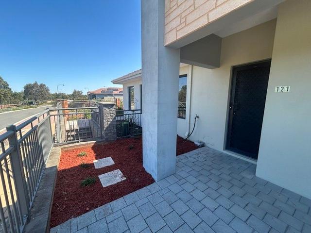 121 Grassdale Parkway, WA 6069