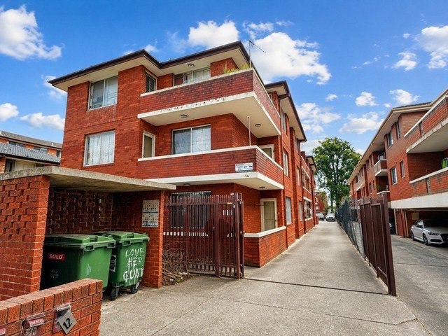 1/21 Hughes Street, NSW 2166