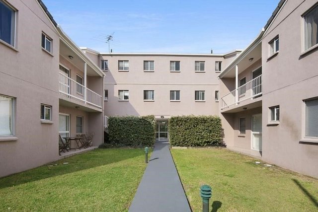 3/39-41 Dobson Street, QLD 4007