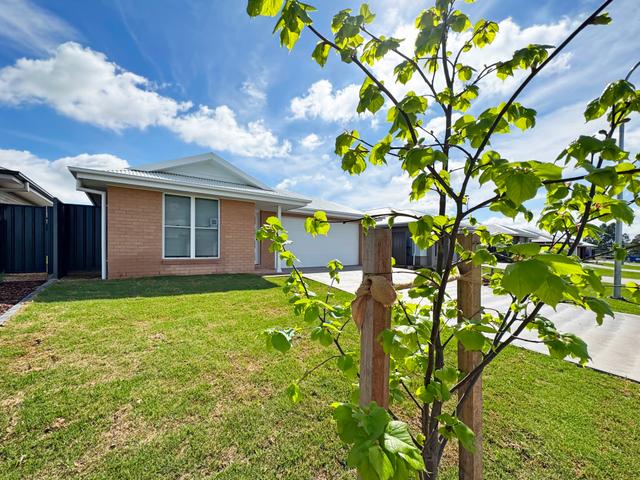 15A Violet Circuit, NSW 2830