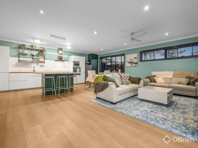 2/42 Harry  Street, VIC 3977