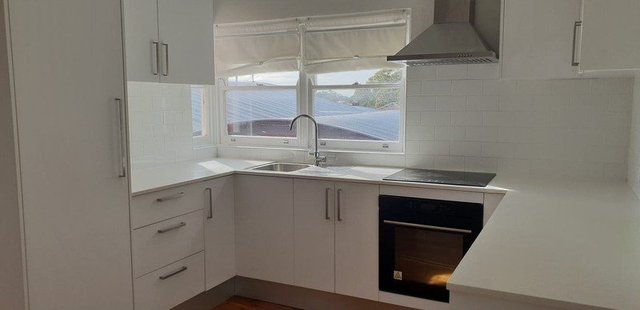 9 Torrens St, NSW 2221