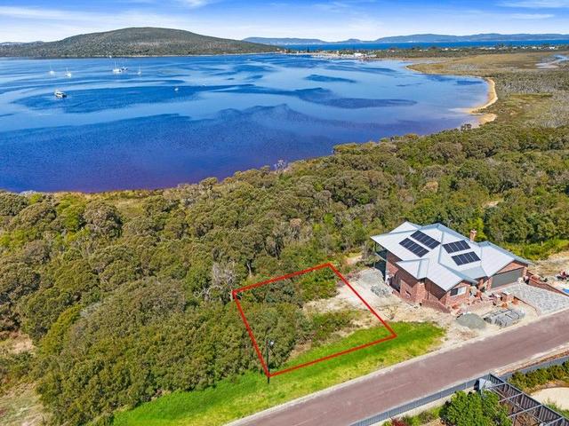 20 The Outlook, WA 6330