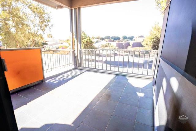 9/8 Beacon Close, WA 6722