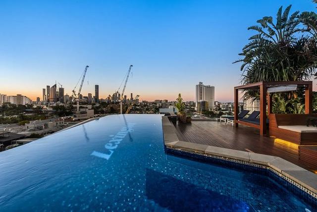 303/18 Hubert Street, QLD 4102