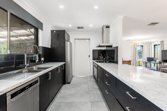 52 Wheatley Drive, WA 6149