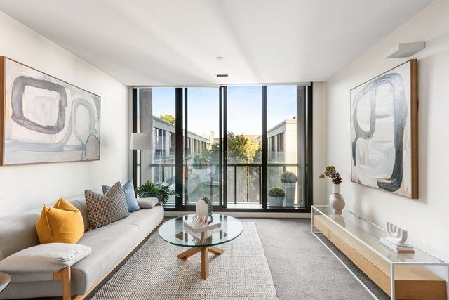 212/279 Wellington Parade South, VIC 3002