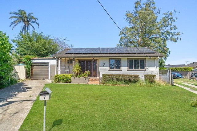 7 Lytton Place, NSW 2560