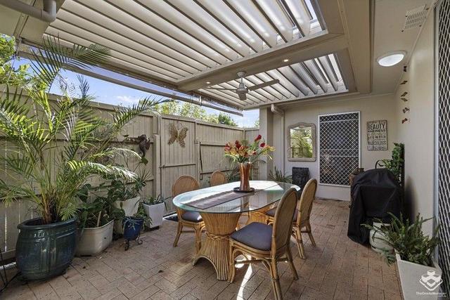 19/2 Grand Parade, QLD 4575