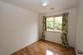 Bedroom 2 (2015-11-02)
