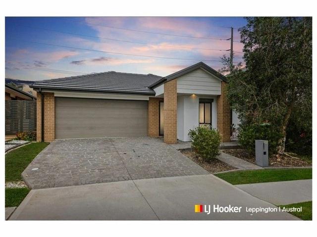30 Egan Crescent, NSW 2570