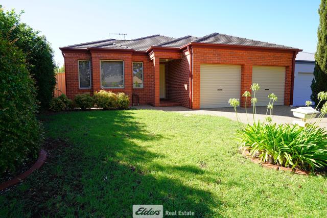 8C Salvanza Crescent, NSW 2680