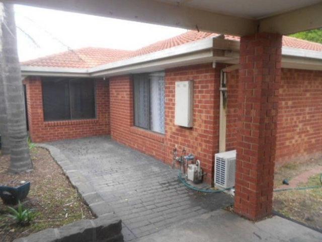 2/5 Amarina Close, VIC 3048