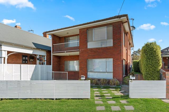 1 & 2/42 Citizen Street, NSW 2580