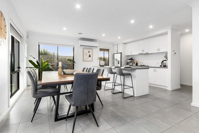 19 Hotelier Court, VIC 3977