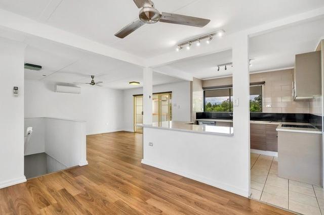 15 Lowanna Close, QLD 4868