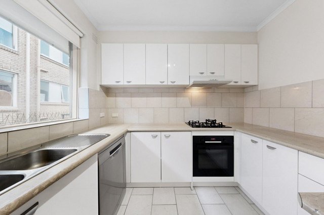 8/7 Alfriston Avenue, VIC 3184