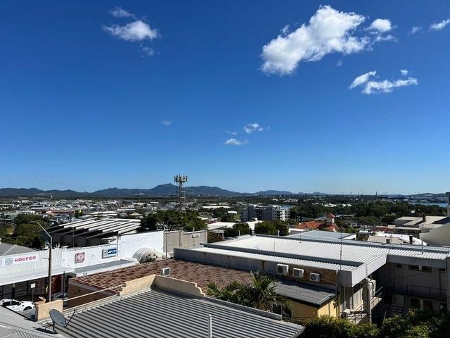 f4/66 Goondoon Street, QLD 4680