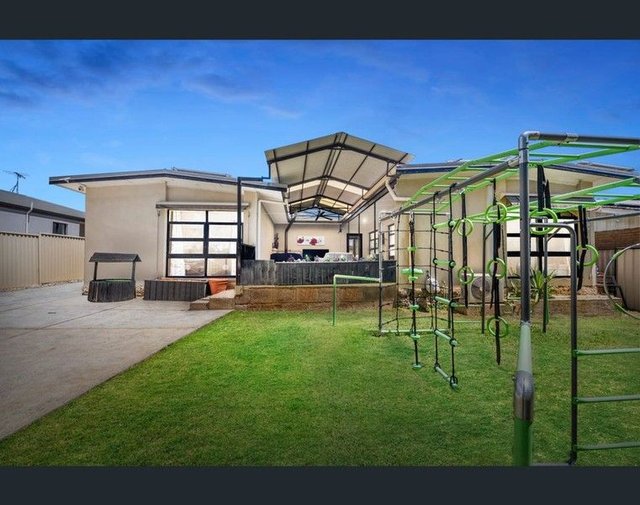 278 Morley Drive East, WA 6054