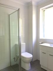 Bathroom (2016-03-29)