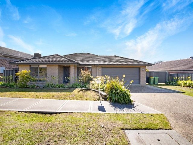 10 Squirrel Glider Dr, NSW 2640