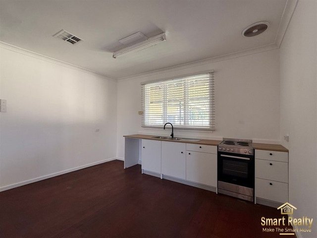 4 Crellin Way, WA 6105