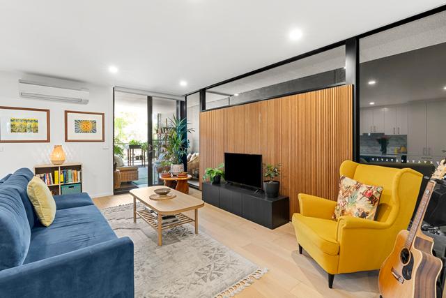 14/111 Canberra Avenue, ACT 2603