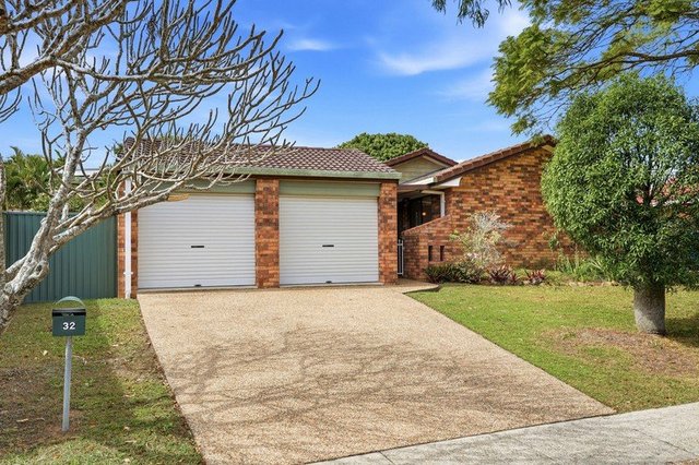 32 Chateau Street, QLD 4116