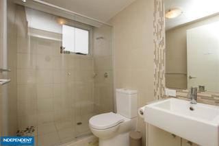 Bathroom (2012-06-06)