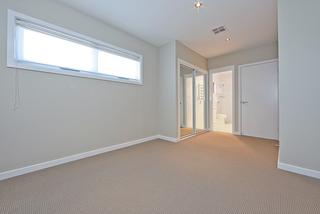 Bedroom 2 (2011-12-05)