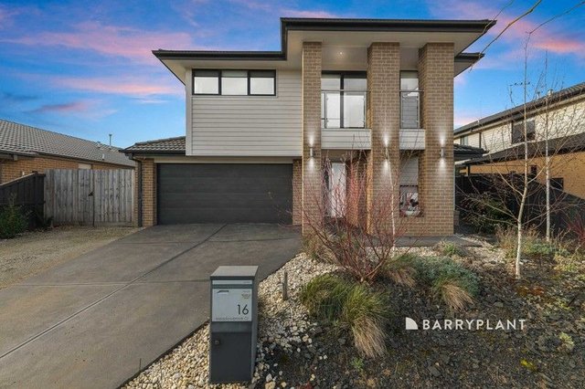 16 Meadowbrook Crescent, VIC 3820