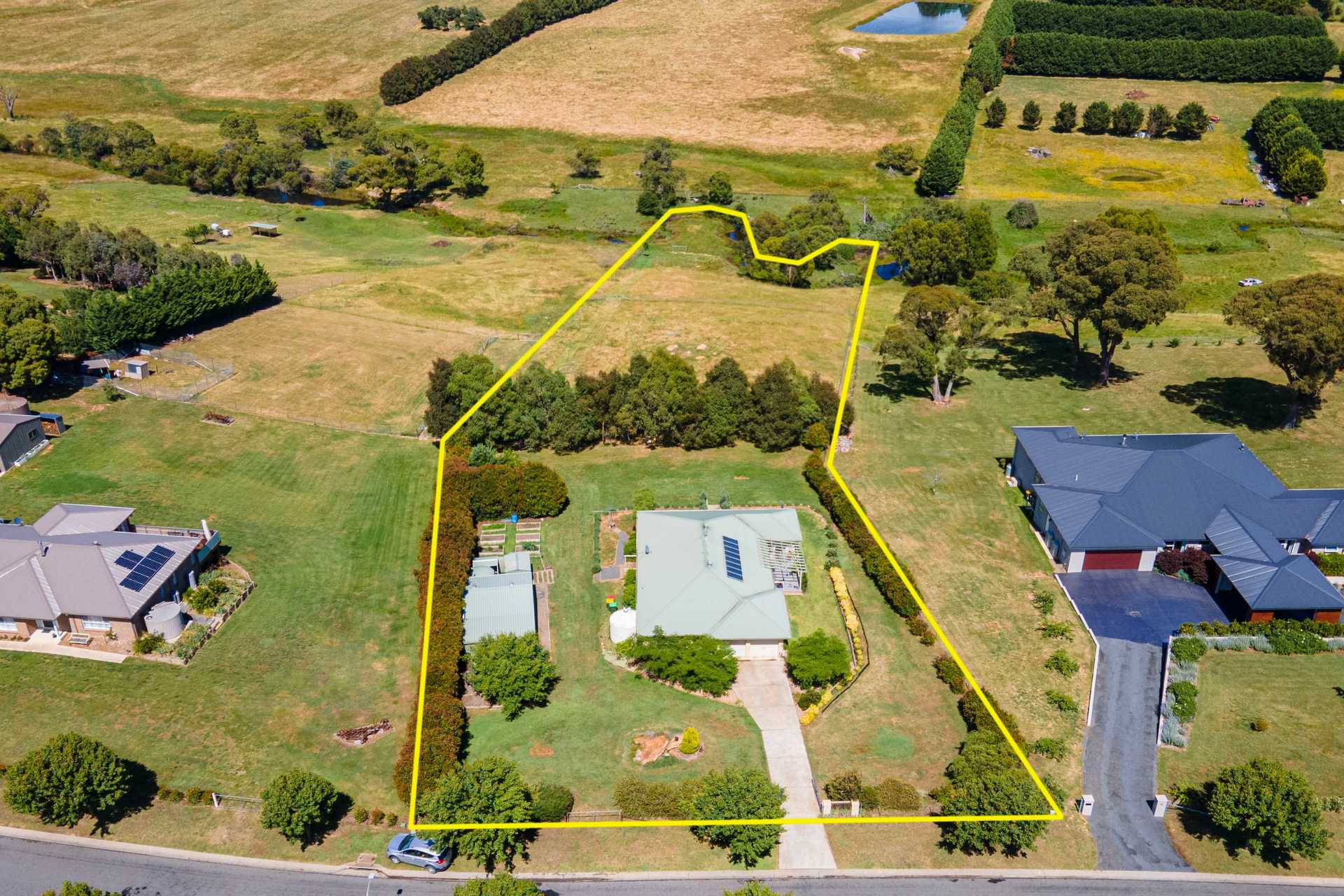 13 Barry Place, Crookwell NSW 2583 Address information Allhomes