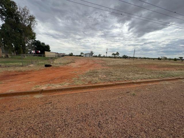 2 Miles Street, QLD 4736