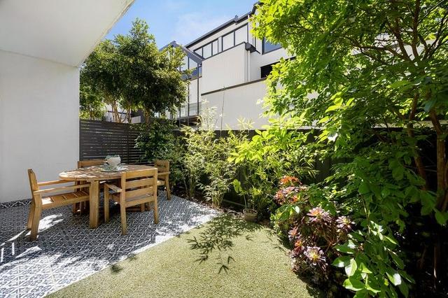 2/220 Burke  Road, VIC 3146