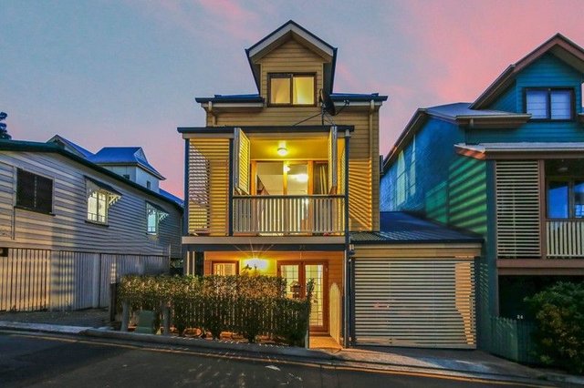 22 Robert Street, QLD 4000