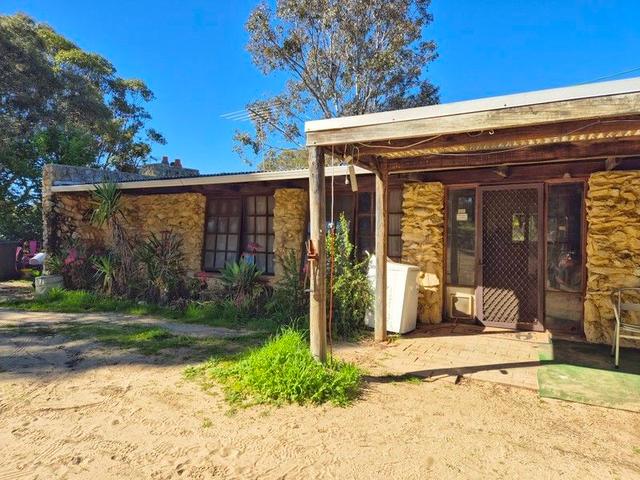 6 St Andrews Court, WA 6041