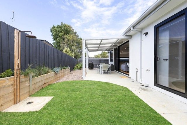 2/8 Pearl Street, VIC 3226