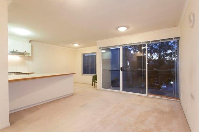 4/7 Warley Road, VIC 3145